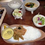 野良窯 カフェ ノラ - ｲﾝﾄﾞｶﾚｰｾｯﾄ。