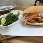 Banh Mi Ngon Ngon Funabashi Ten - エビ風味のラー油バインミー