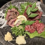 Hakata Motsu-nabe Ooyama Yokohama - 馬刺し3種