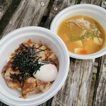 松屋  - テイクアウトした旨味醤油焼き牛めし＆豚汁セット