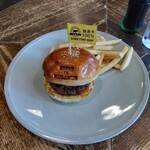 wagyu to worldwide - 知床牛バーガー