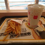 McDonald's Kanazawa Katamachi Ten - マックフライポテト(S)、プレミアムローストアイスコーヒー(M)