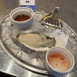 Tokyo Oyster Bar & Cafe Shirokane Ten - 一品め。半額になっていた雄勝(宮城) ¥240