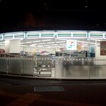 SEVEN ELEVEN Chiyoda Iwamotocho 3 Chome Ten - 昭和通りと神田平成通りの交差点角