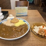 カレー処 琥珀荘 - 