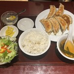 SANKOUEN CHINA CAFE & DINING - 大餃子定食