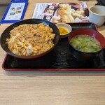 Suke San Udon Hara Ten - 親子丼と味噌汁