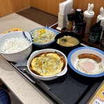 Matsuya Imaike Ten - ブラウンソースチーズハンバーグ定食
                        (ソーセージエッグ)