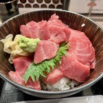 Maguro no Tetsujin - 中トロ丼（てんこ盛り）＋味噌汁