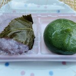 アウトレット十勝 - 料理写真:道明寺こしあん＆草餅つぶあん