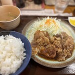 Tonki - 豚ロースしょうが焼き定食（ご飯大盛り）
                        1100円