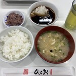 Tempura Dokoro Hirao Kaizuka Ten - 塩辛は普通盛り（着席時に大盛り変更できるっぽい）