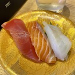 Sushi Tatsu Yumetaun Hatsukaichi Ten - 人気三貫盛り