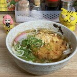 王冠 - かきあげうどん　360円(税込)