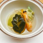 しゃぶしゃぶ・日本料理 木曽路 - 煮物は海老と枝豆の肉団子