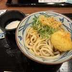 丸亀製麺 - ぶっかけ温＋半熟卵天＋トロロ