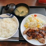 松屋 - 極厚200g トンテキ定食