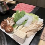 Shabushabu Sukiyaki Yakiniku Kabuto Okuza - 