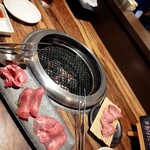 焼肉 有牛 - 