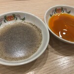 Gyoza no Osho Ichinango Saitama Machiya Ten - 酢胡椒＆酢醤油辣油