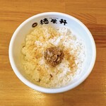 和風だしラーメン 徳栄軒 - 辛みそごはん