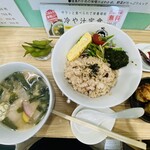 Yokosuka Sarumen - タコめし定食。