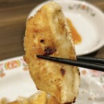 Gyoza no Osho Kunimichi Ookubo Ten - 餃子(両面よく焼き)、上面リフト！