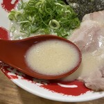 熟成豚骨ラーメン専門 一番軒 - スープ