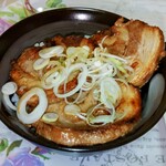 MKフーズ - チャーシュー丼