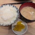 Tonkatsu Aoki no Curry Ya Ippekoppe Kitasenju Ten - 艶々ご飯と豚汁と沢庵