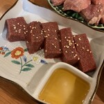 焼肉ホルモン大衆酒場 真 肉焼屋 - 