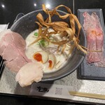 Tori Soba Zagin Kobe Honten - 鶏sobaと肉寿しのセット