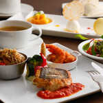 Dining Marche Green Court - 