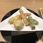 Tempura Arashi - 海老、ししとう、ズワイガニ、帆立