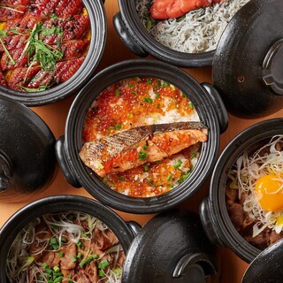 A wide variety of seasonal claypot rice dishes available