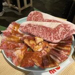 Yakiniku Horumon Maruyoshi Seiniku Ten Shinfukushima Ten - 