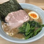 Yokohama Ramen Hanakasaya - 花笠ラーメン並