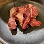 Taiha~ra Susukino Minami Ten - 塩ジンギスカン　※肩ロースかな。美味しいです。すすきののジンギスカンもお高いお店が増え、老舗も値上げがスゴイですが、こちらは踏み止まってくれているありがたいお店。味だって全く負けてません。