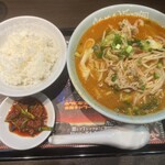 Ramen Kagetsu Arashi Nakamurahashi Ten - 赤鬼ニンニク味噌タンメン鬼魁X、ライス、壷ニラ