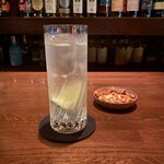 M's Bar & Caffe - ジン・トニックは「あんまり」凝りすぎない方が好き。