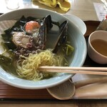 白花シャクナゲ荘 - 料理写真:磯ラーメン①