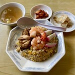 菜来軒 - 五目炒飯850円