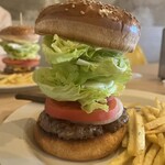 Overcook Burger Bar - クラシックバーガー1,350円