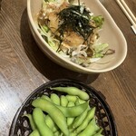 新宿 うなぎ菊川 - サラダ　枝豆