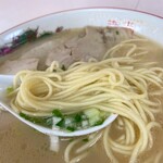 Big One - 細麺ストレート、にマイルドなトンコツスープ