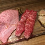 Yakiniku Namonaki Meiten e Ittou Nyuukon Ichimai Uri Yakiniku - 