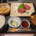 Una Bun - マグロ刺身定食
                        ¥950
                        これに茶碗蒸しが付いてます