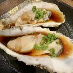 Seafood Izakaya Yoshimaru - 「真カキ」(418円税込/個)