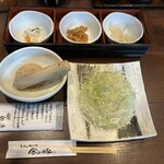 Tonkatsu Kin no Buta Usa Ten - ☆お新香、キャベツ、ごまダレセット