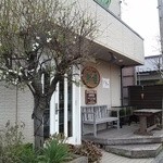 広島風お好み焼 きゃべつ屋 - お店の外観です。